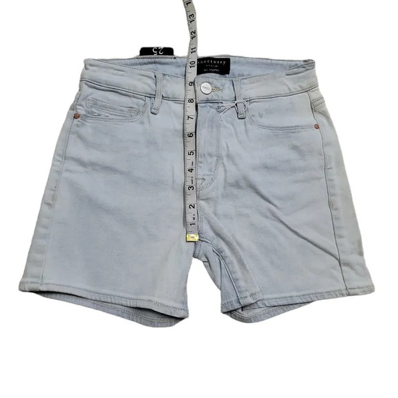 NWOT Sanctuary Light Wash Jean Shorts - Picture 5 of 8